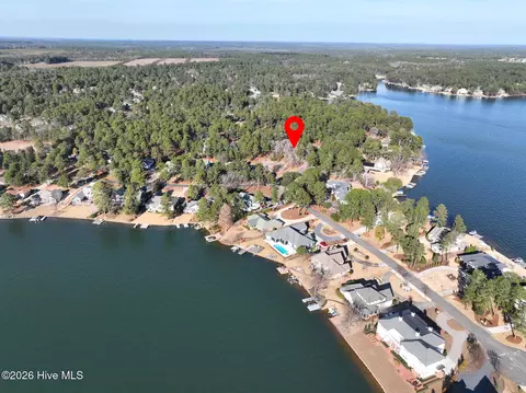 165 Simmons Dr, West End, NC 27376