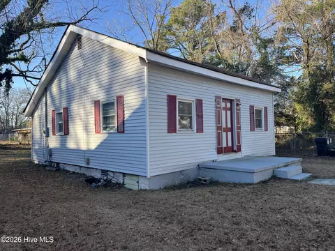 1617 Mckinley Ave, New Bern, NC 28562