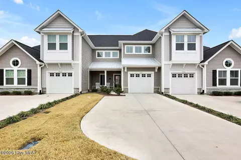 7402 Springwater Dr, Wilmington, NC 28411