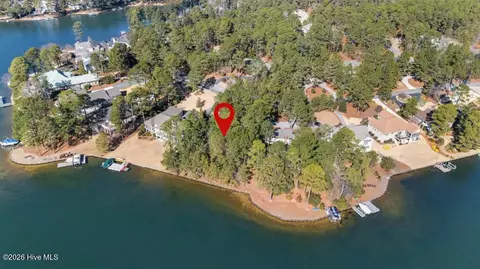 121 Owens Cir, Seven Lakes, NC 27376
