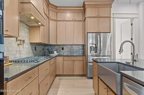 Kitchen - 315 Longleaf Dr, West End, NC 27376 photo 4 of 6