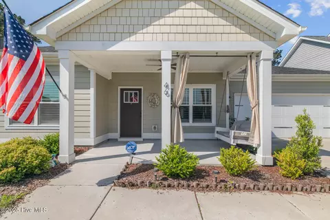 Exterior - 46 E Cloverfield Ln, Hampstead, NC 28443 photo 2 of 13