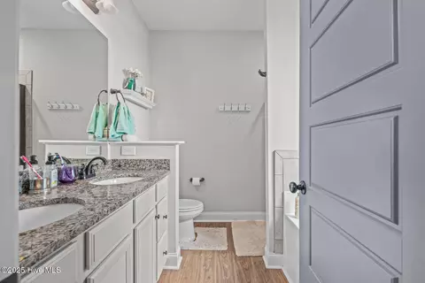 Bath - 46 E Cloverfield Ln, Hampstead, NC 28443 photo 3 of 4