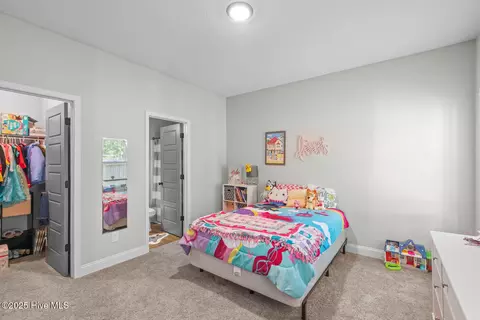 Bedroom - 46 E Cloverfield Ln, Hampstead, NC 28443 photo 1 of 6