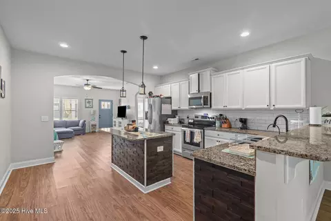 Kitchen - 46 E Cloverfield Ln, Hampstead, NC 28443 photo 1 of 3