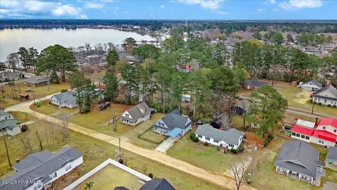 51 Birch St, Elizabethtown, NC 28337