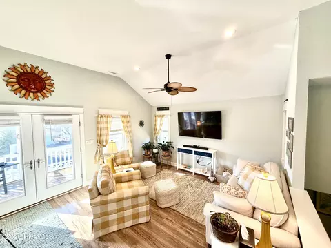 Living - 904 Colington Dr, Kill Devil Hills, NC 27948 photo 3 of 3