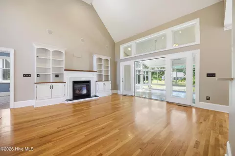 Living - 421 Cypress Landing Trl, Chocowinity, NC 27817 photo 2 of 5