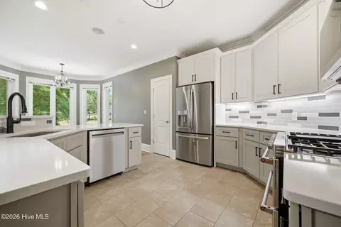Kitchen - 421 Cypress Landing Trl, Chocowinity, NC 27817 photo 2 of 2