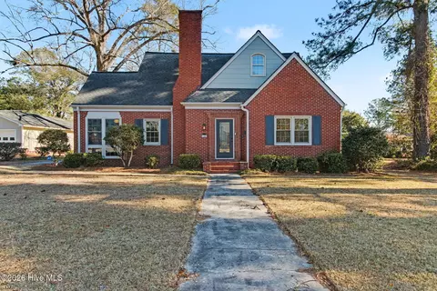 108 N Franklin St, Whiteville, NC 28472