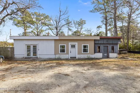 2622 Us 70, Beaufort, NC 28516