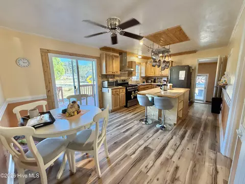 737 Garland Ave, Kinston, NC 28504