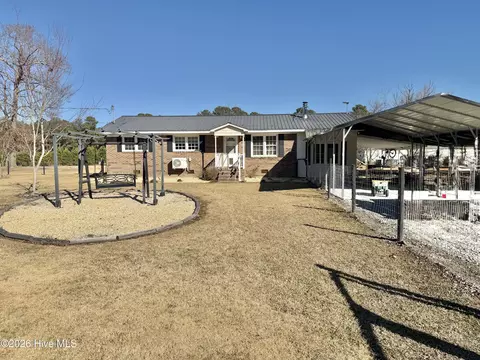 737 Garland Ave, Kinston, NC 28504