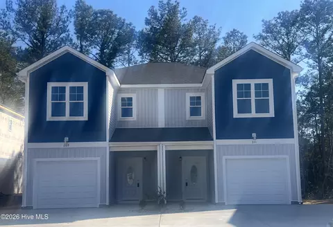 211 Holly Sands Loop, Holly Ridge, NC 28445