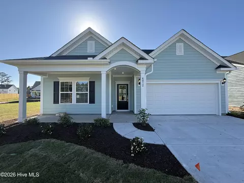 6812 Fellowship Dr, Leland, NC 28451