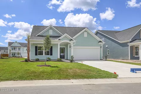 6812 Fellowship Dr, Leland, NC 28451