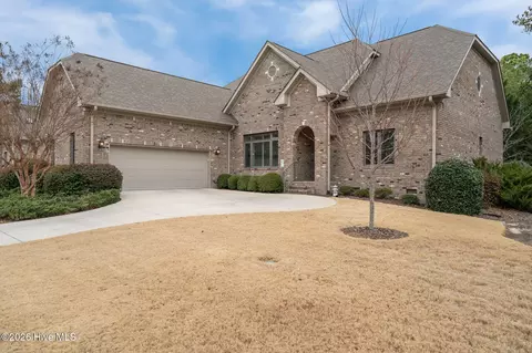 4 Buckingham Pl, Pinehurst, NC 28374