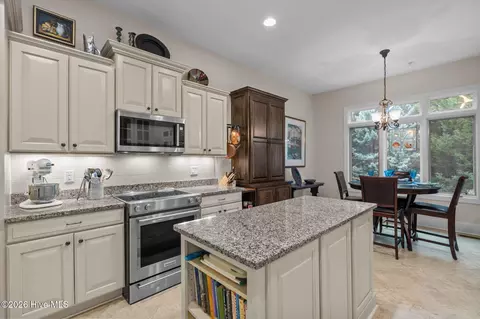 Kitchen - 4 Buckingham Pl, Pinehurst, NC 28374 photo 2 of 4