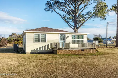 169 Lucille Lewis Dr, Marshallberg, NC 28553
