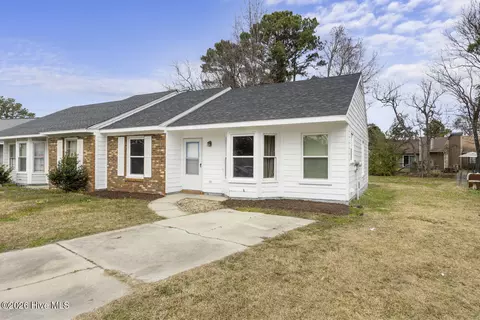 2507 Willow Crest Ct, Midway Park, NC 28544