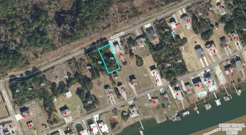 126 Grandview Dr, Sneads Ferry, NC 28460