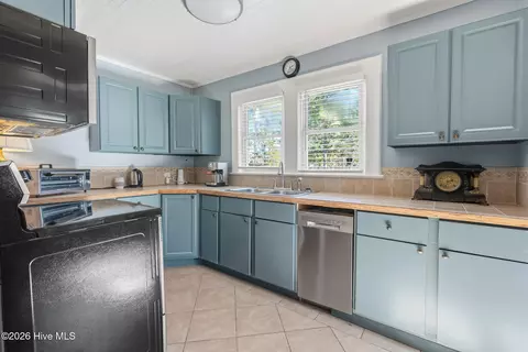 Kitchen - 726 Mill Rd, Hamlet, NC 28345 photo 1 of 2