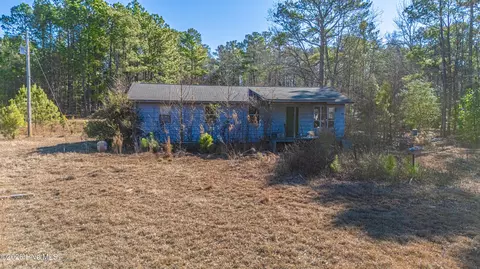 135 Kellyville Dr, Rockingham, NC 28379