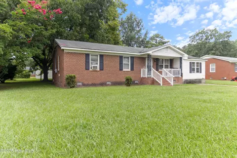 2414 Glenda St, Winterville, NC 28590