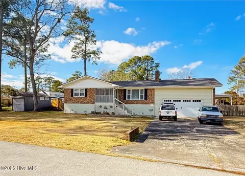 387 Riverview St, Belhaven, NC 27810