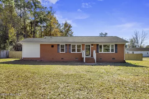 2383 Burgaw Hwy, Jacksonville, NC 28540