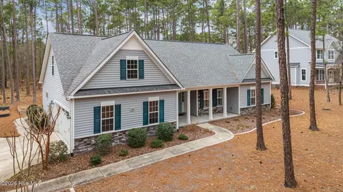 286 Longleaf Dr, West End, NC 27376
