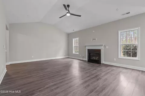 Living - 286 Longleaf Dr, West End, NC 27376 photo 2 of 3