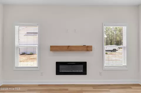 Living - 131 Merle Rd, Pinebluff, NC 28373 photo 3 of 5