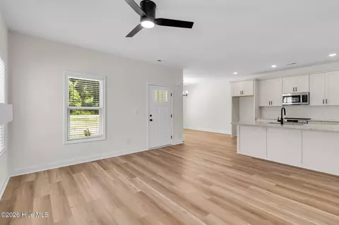 Living - 131 Merle Rd, Pinebluff, NC 28373 photo 5 of 5