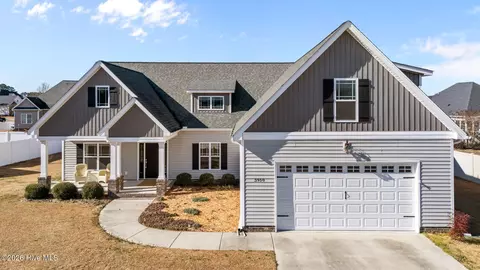 3950 Sunny Lane Dr, Ayden, NC 28513