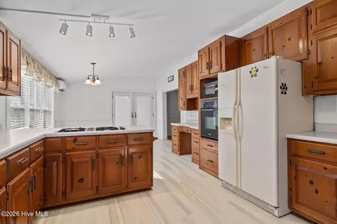 Kitchen - 664 Seashore Dr, Atlantic, NC 28511 photo 2 of 3