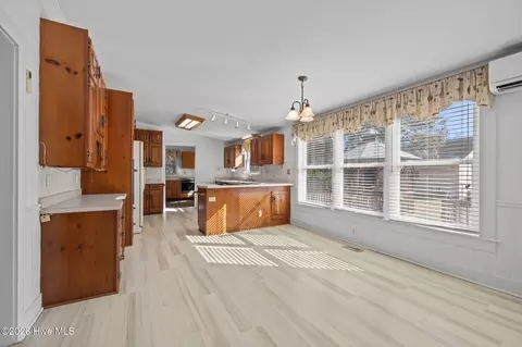 Dining - 664 Seashore Dr, Atlantic, NC 28511 photo 1 of 3