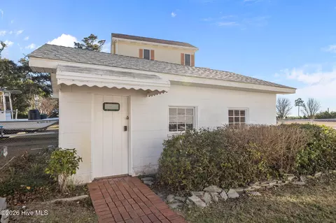 Exterior - 664 Seashore Dr, Atlantic, NC 28511 photo 7 of 10
