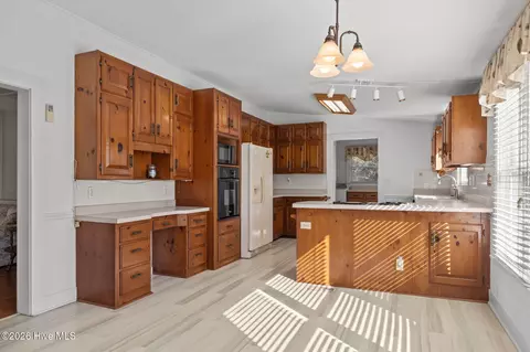 Kitchen - 664 Seashore Dr, Atlantic, NC 28511 photo 3 of 3