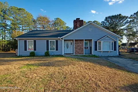 108 Grey Fox Ln, Jacksonville, NC 28546