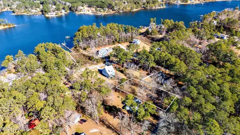 4002 Schooner Cir, Oriental, NC 28571
