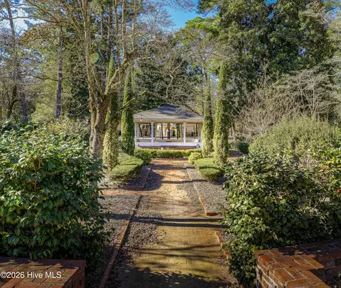 Exterior - 12 E Barrett Rd, Pinehurst, NC 28374 photo 7 of 9