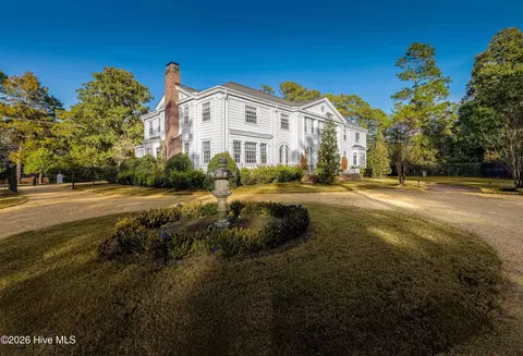 Exterior - 12 E Barrett Rd, Pinehurst, NC 28374 photo 6 of 9