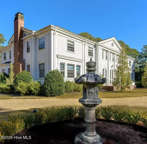 Exterior - 12 E Barrett Rd, Pinehurst, NC 28374 photo 5 of 9