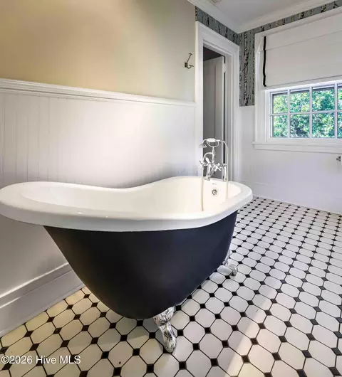 Bath - 12 E Barrett Rd, Pinehurst, NC 28374 photo 4 of 13