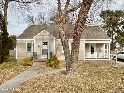 612 Maple St, Elizabeth City, NC 27909