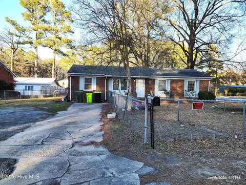 4613 Washington St, Grimesland, NC 27837