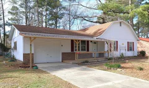 419 Kenwood Dr, Jacksonville, NC 28540