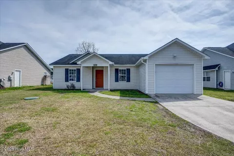 177 Crooked Run Dr, New Bern, NC 28560