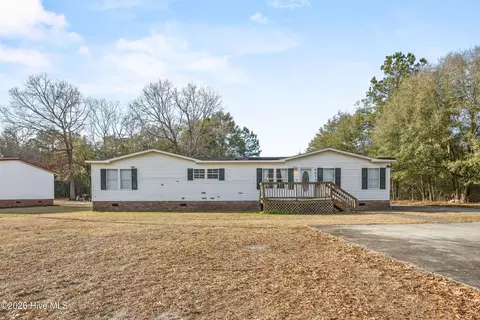 4675 General Howe Rd, Riegelwood, NC 28456
